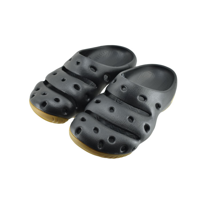 キーン KEEN YOGUI ヨギ スライド ビーチ ビーサン クロッグ アウトドア キャンプ トレッキング ハイキング フェス レジャー 65 (ブラック) 1001966 サンダル メンズ シューズ 靴